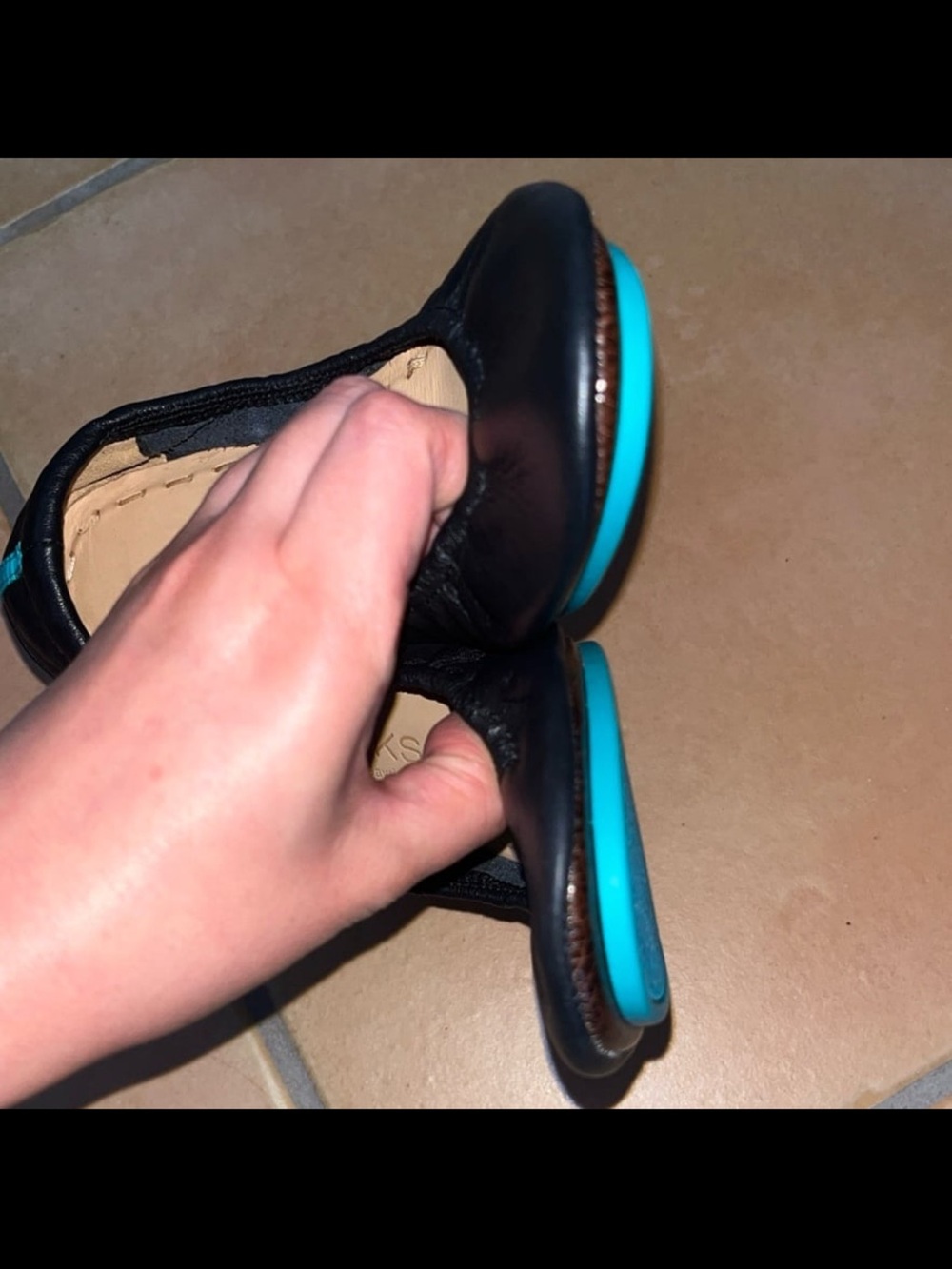 Tieks Matte Black Leather Ballet Flat with Teal Sole Accent size 6 - Picture 4 of 9